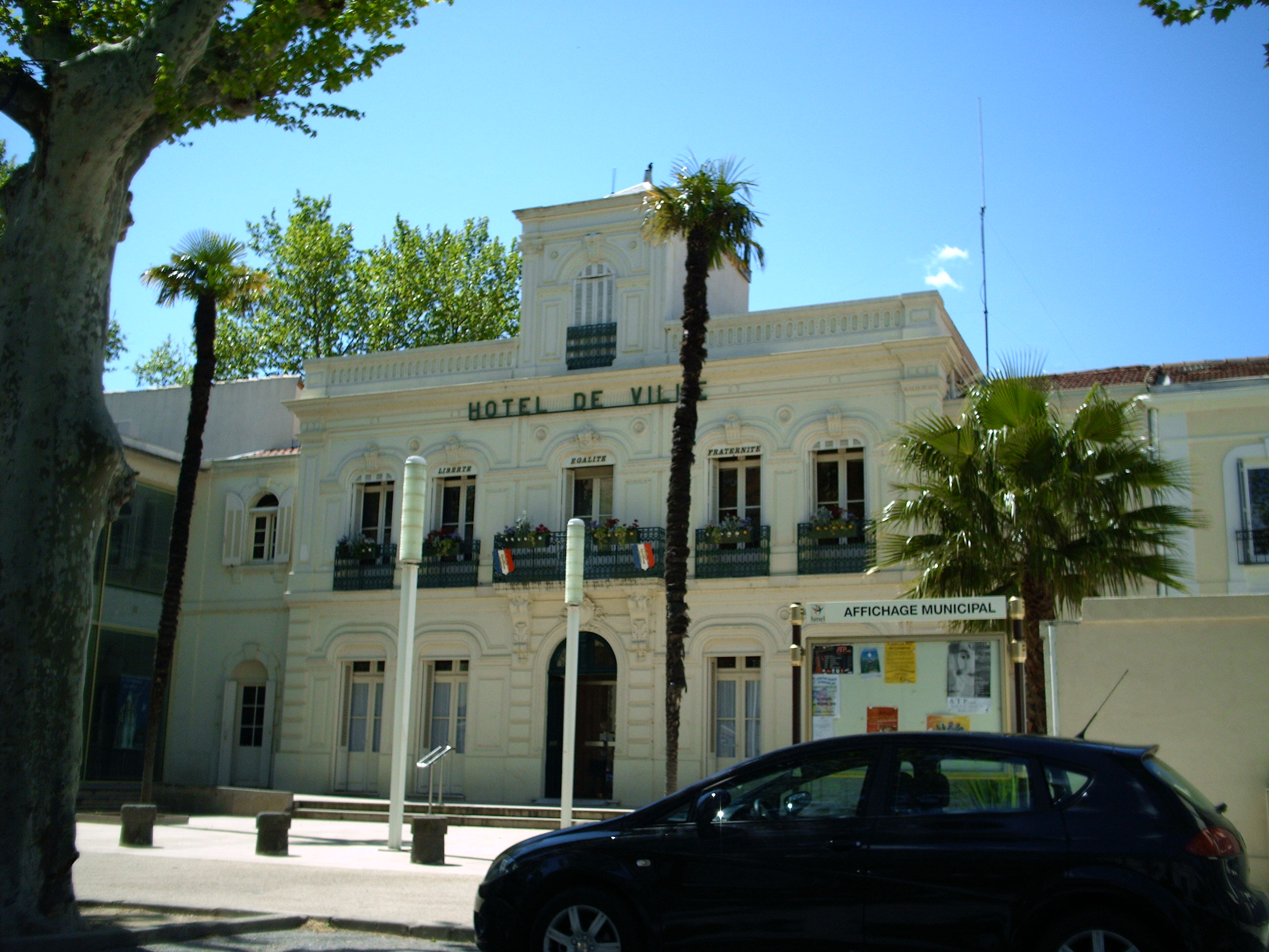 Media picture: Des bancs à Lunel Test